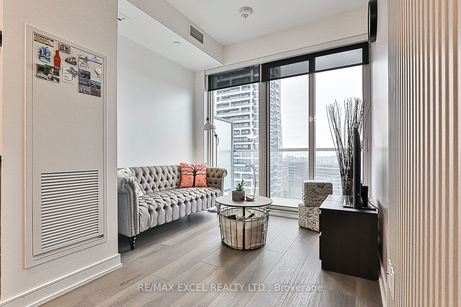 3 Gloucester St, unit #3912 for rent