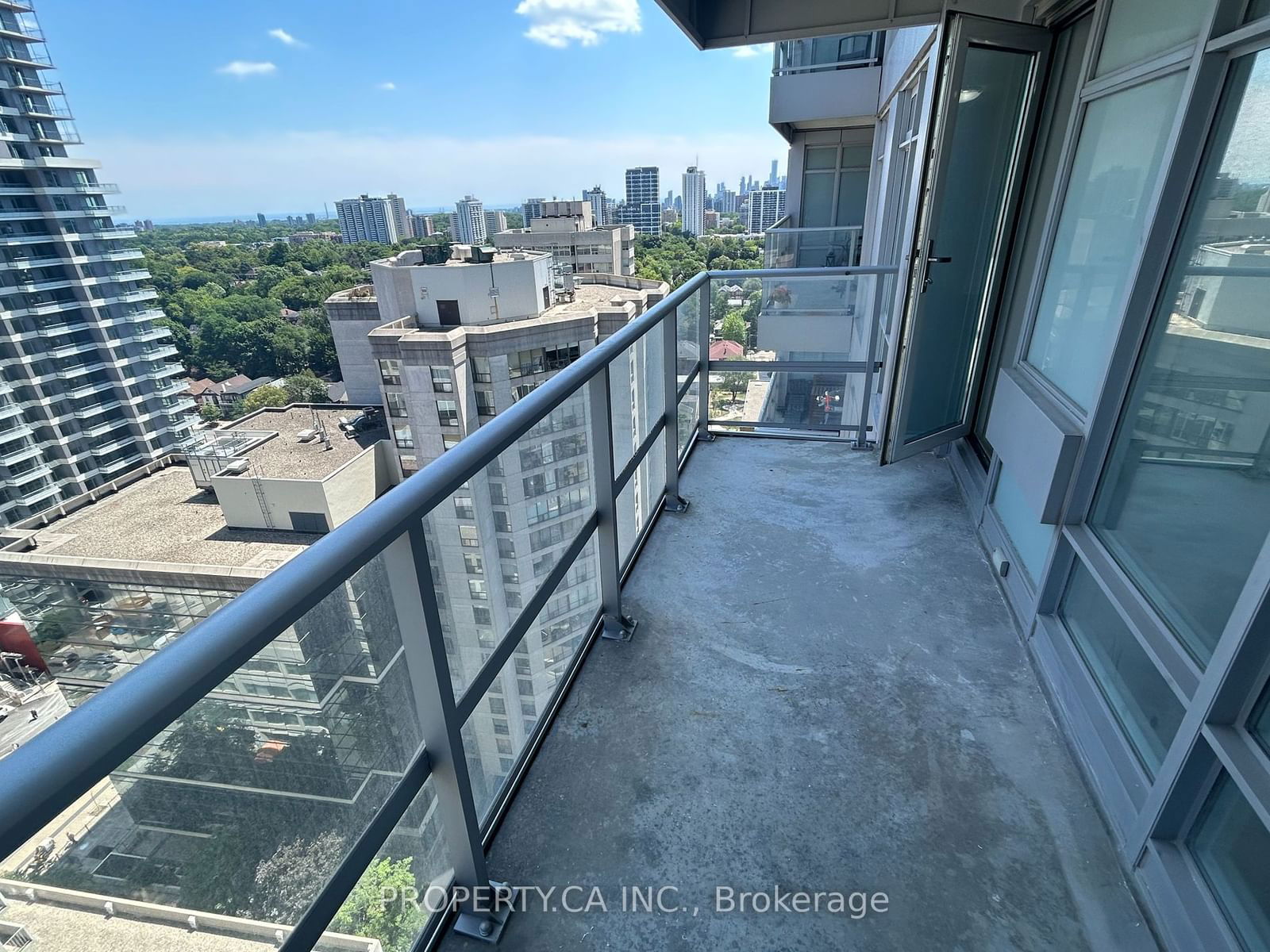 2191 Yonge St, unit 2212 for rent