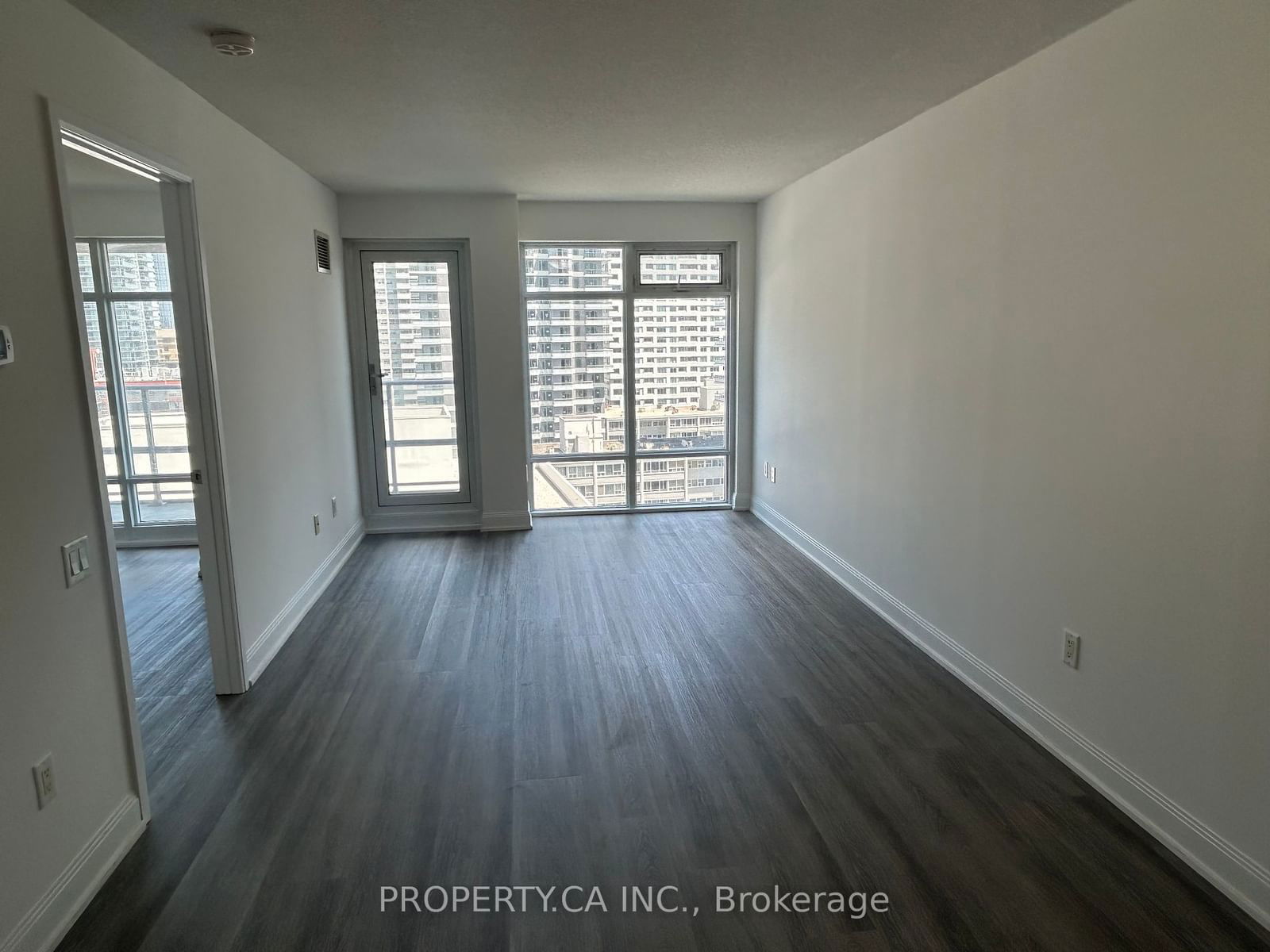 2191 Yonge St, unit 2212 for rent