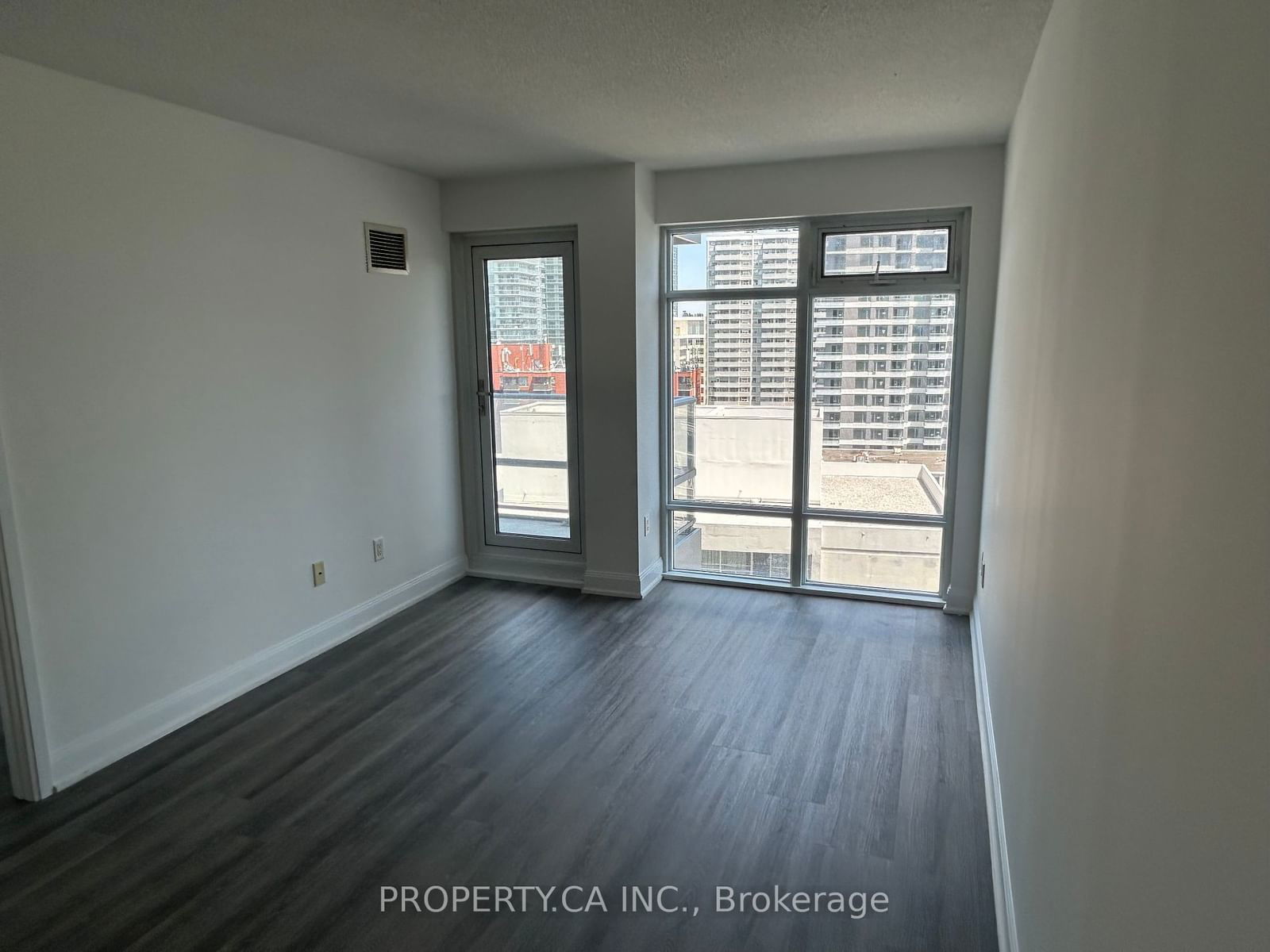 2191 Yonge St, unit 2212 for rent