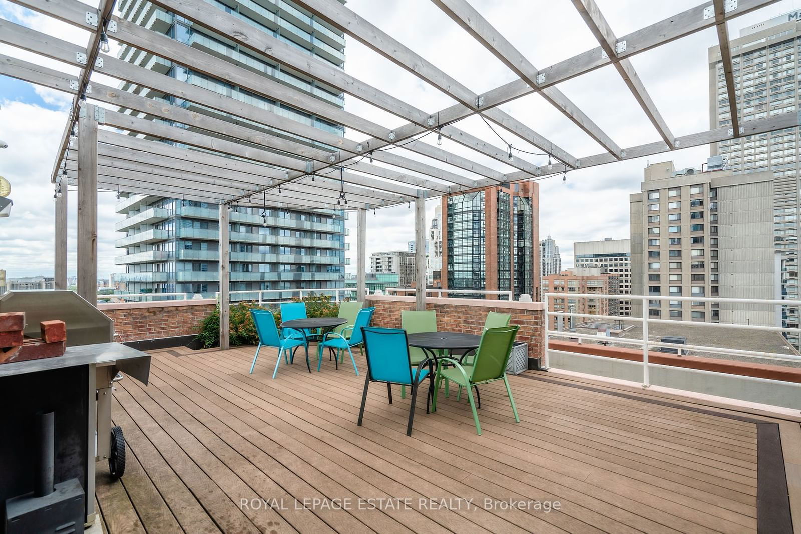 1055 Bay St, unit 205 for sale