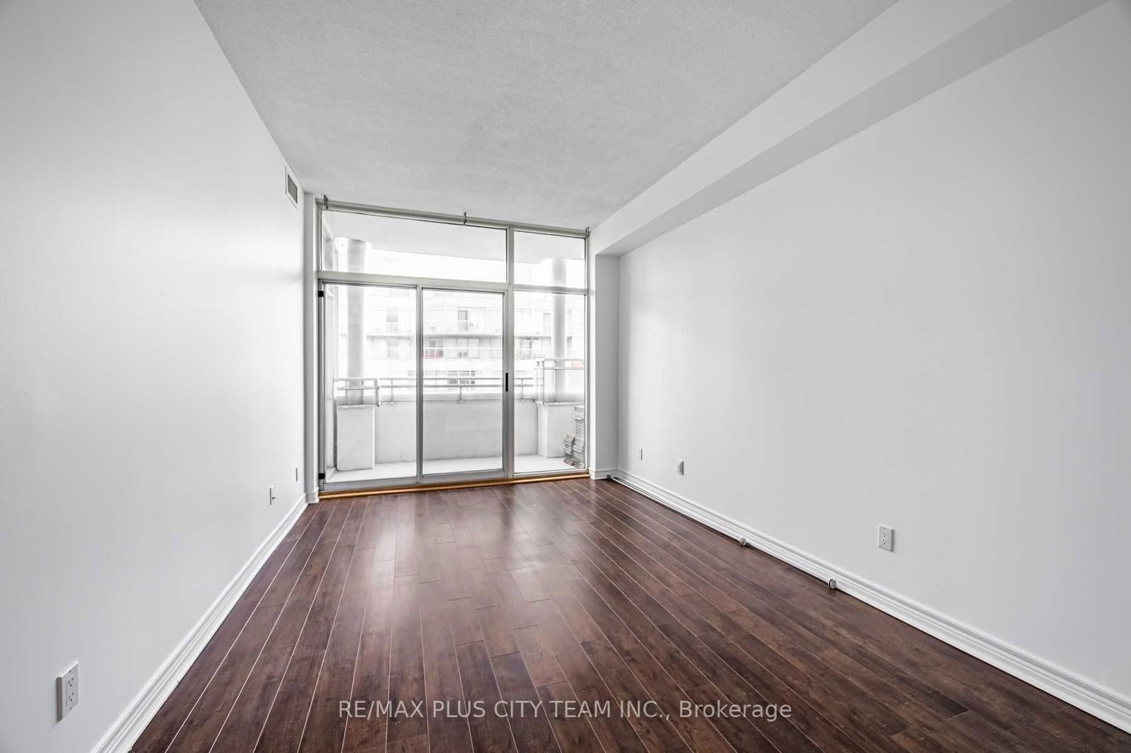 600 Queens Quay W, unit SPH07 for sale