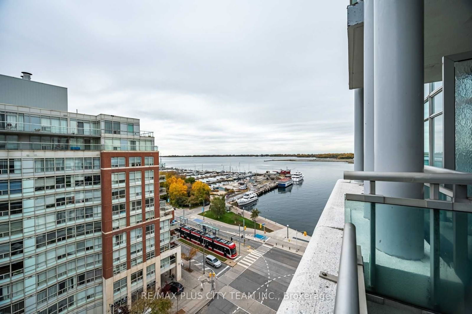 600 Queens Quay W, unit SPH07 for sale