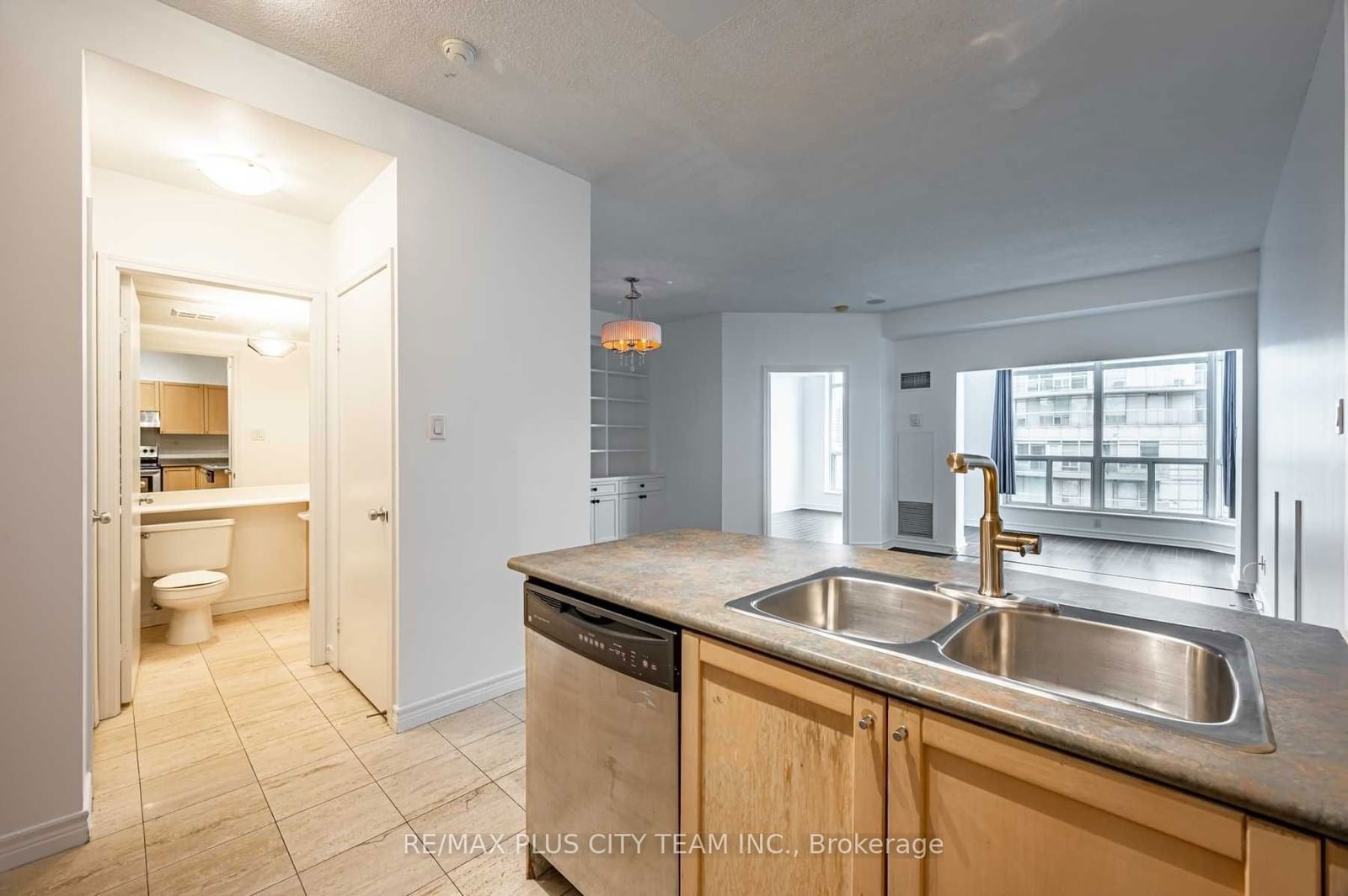 600 Queens Quay W, unit SPH07 for sale