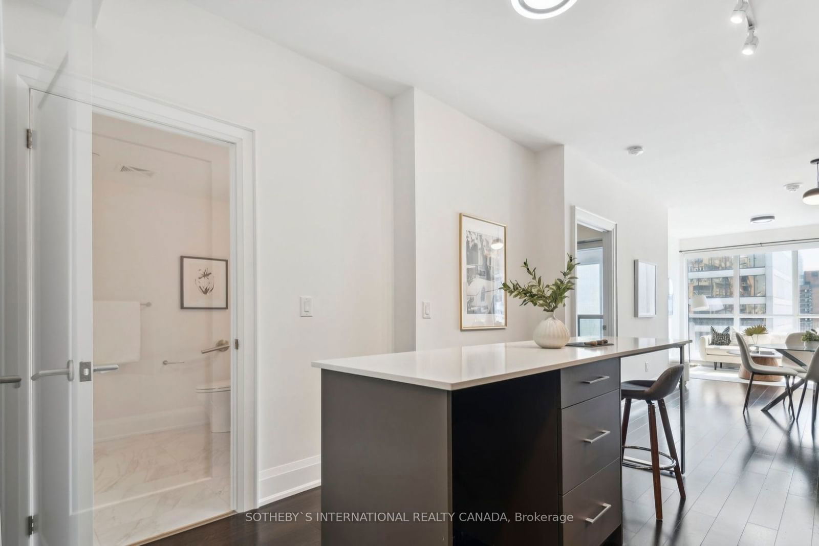 88 Cumberland St, unit 1201 for rent