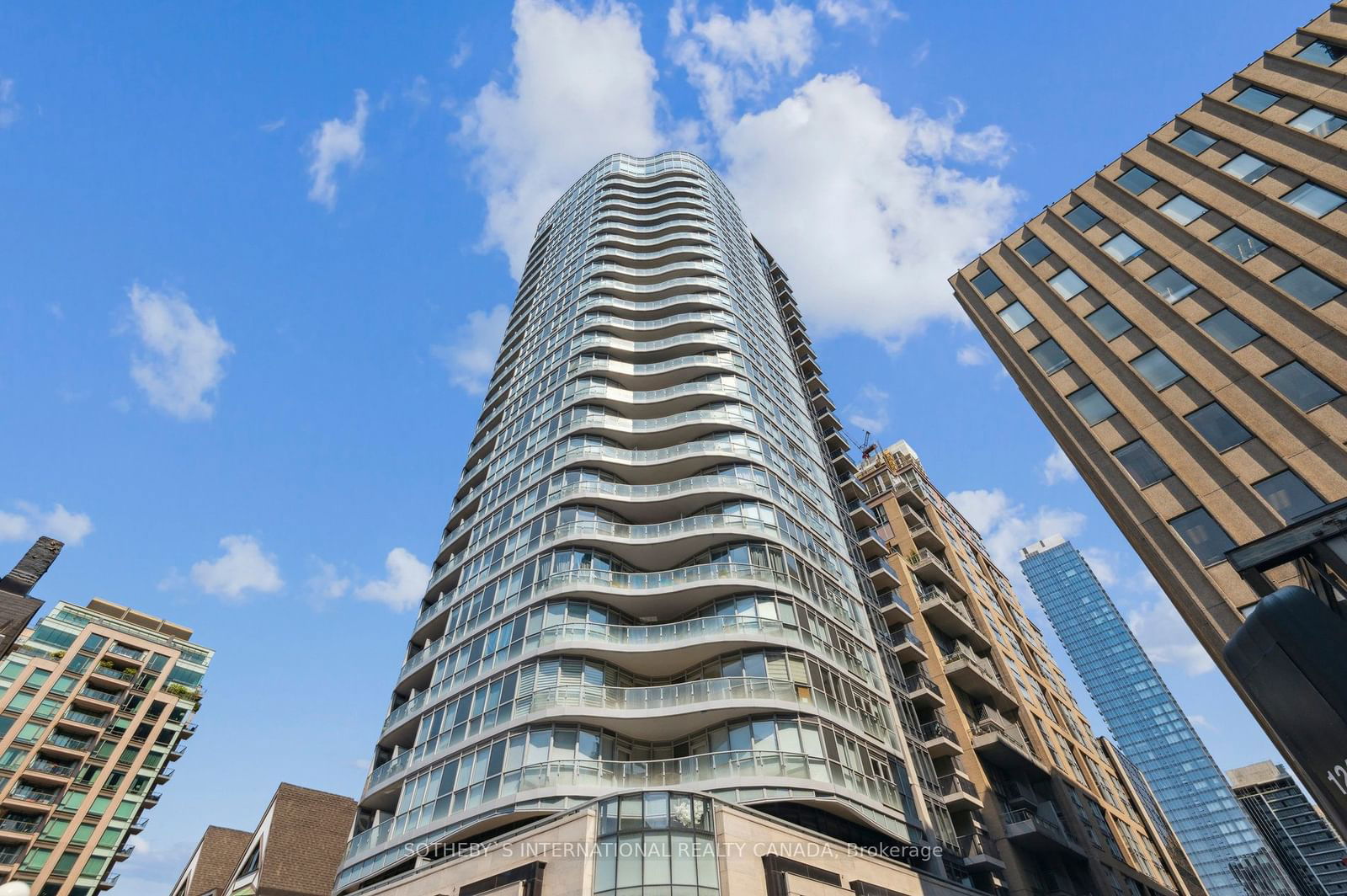 88 Cumberland St, unit 1201 for rent