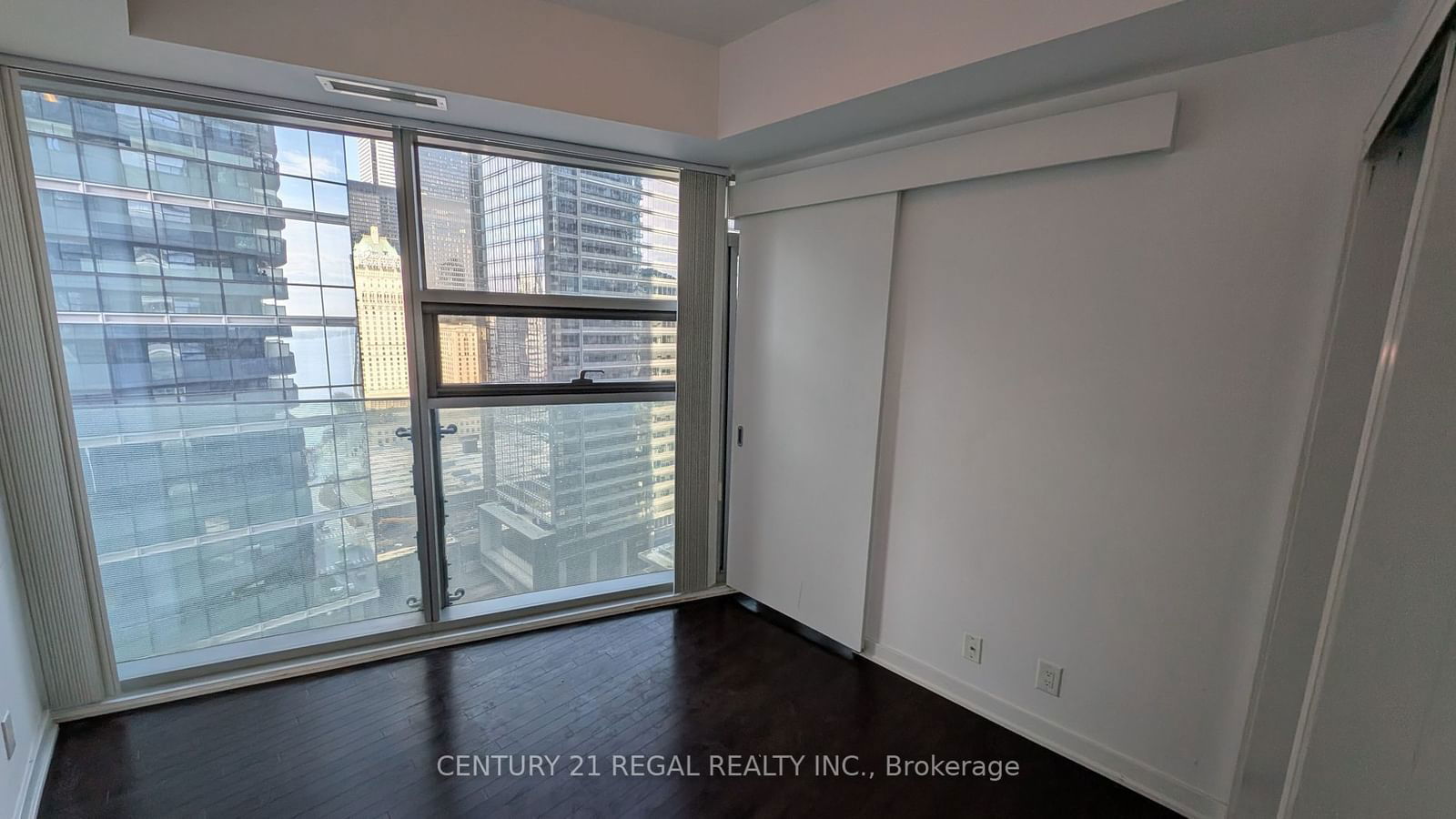 14 York St, unit 2111 for rent