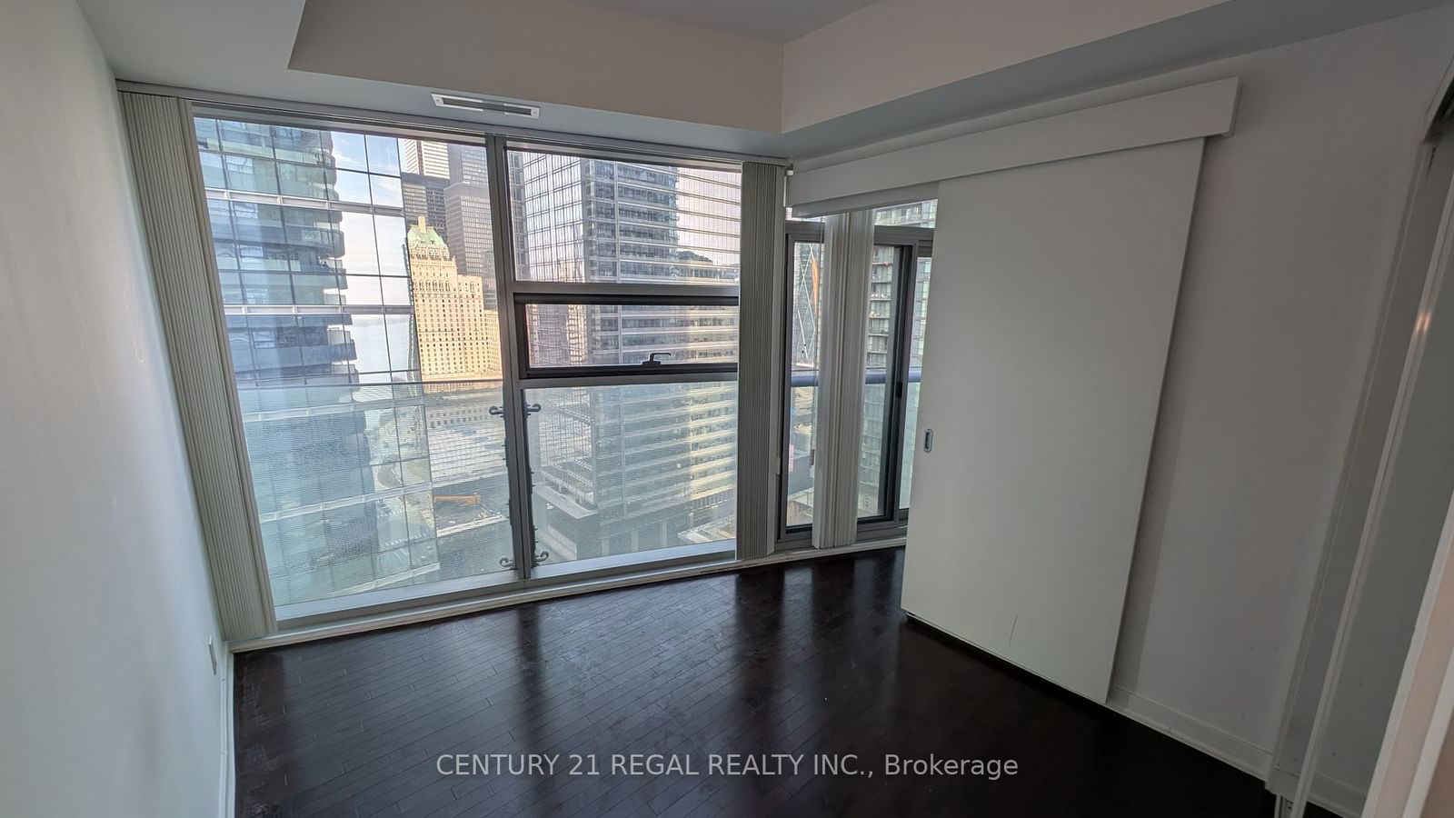 14 York St, unit 2111 for rent