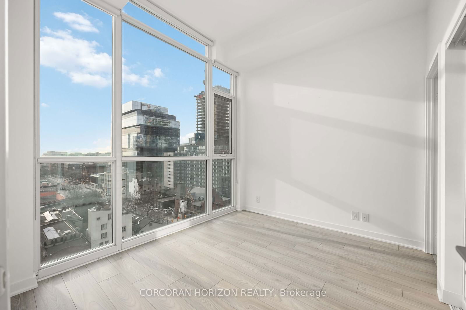 120 Parliament St, unit 1014 for rent