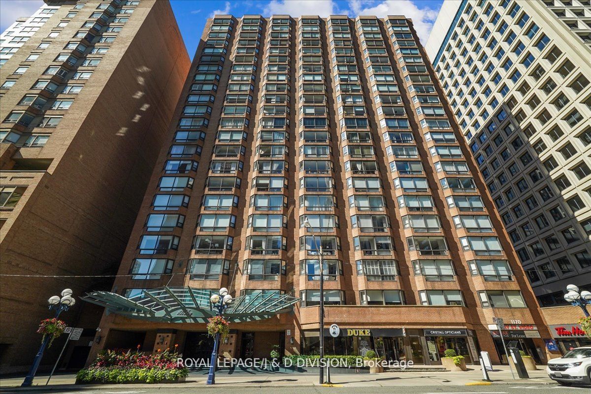 1166 Bay St, unit 404 for sale