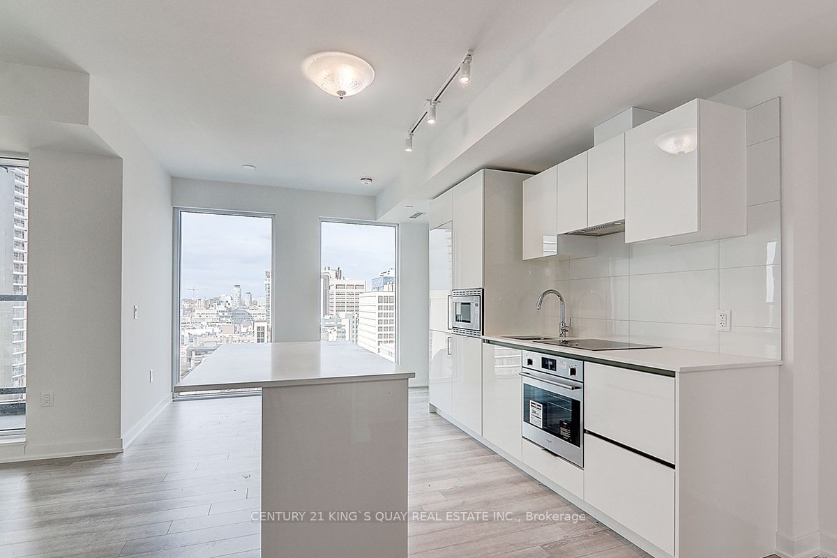 238 Simcoe St, unit 1909 for rent