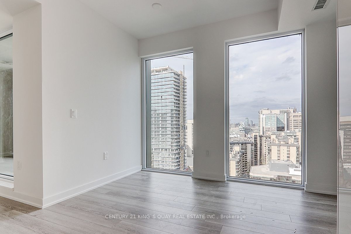 238 Simcoe St, unit 1909 for rent