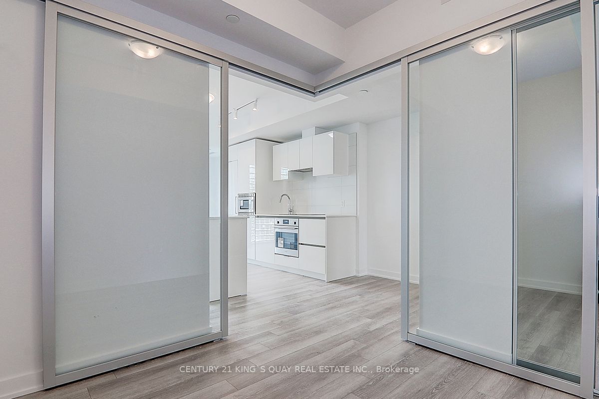 238 Simcoe St, unit 1909 for rent