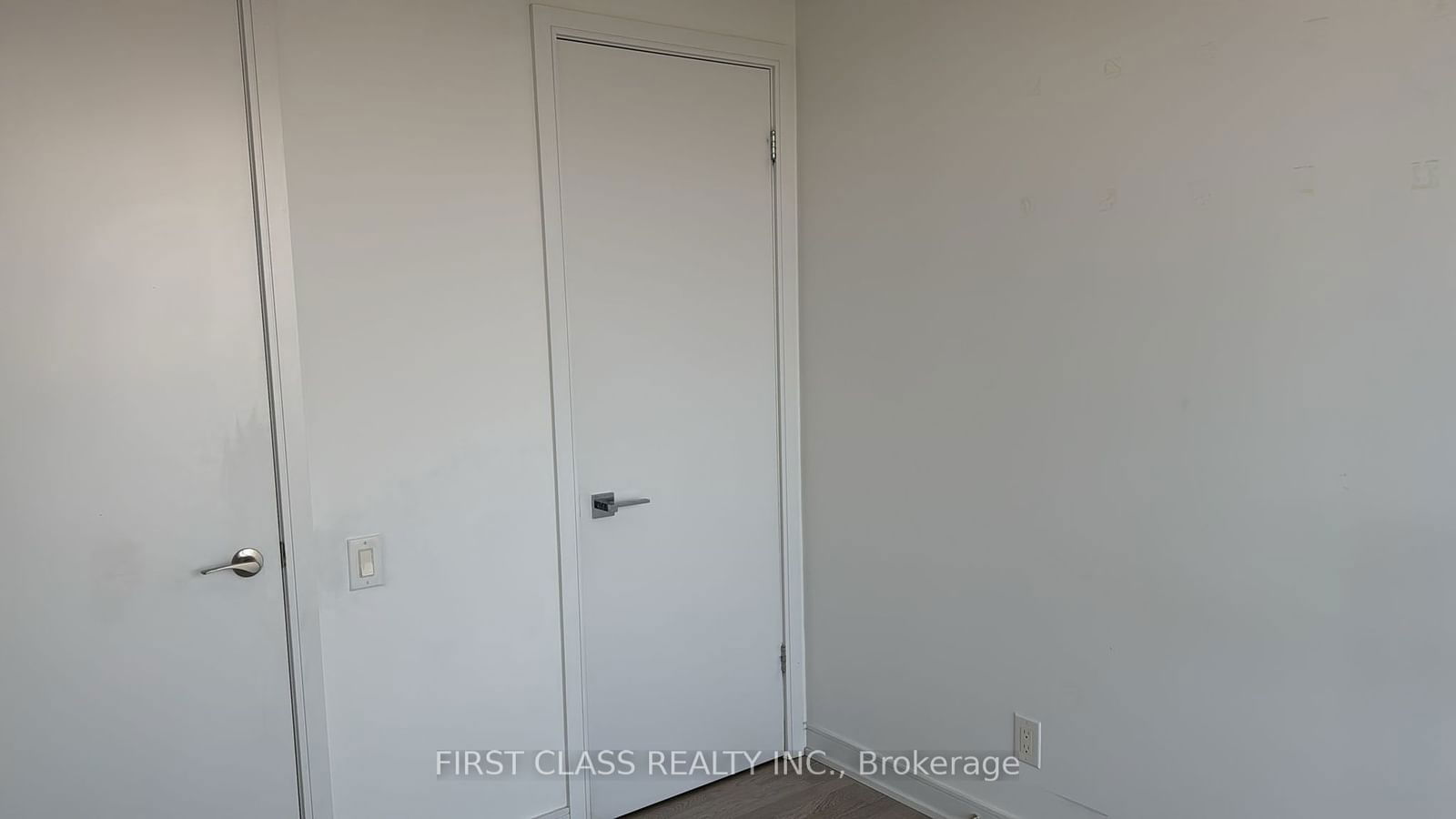 57 St Joseph St, unit 2907 for rent