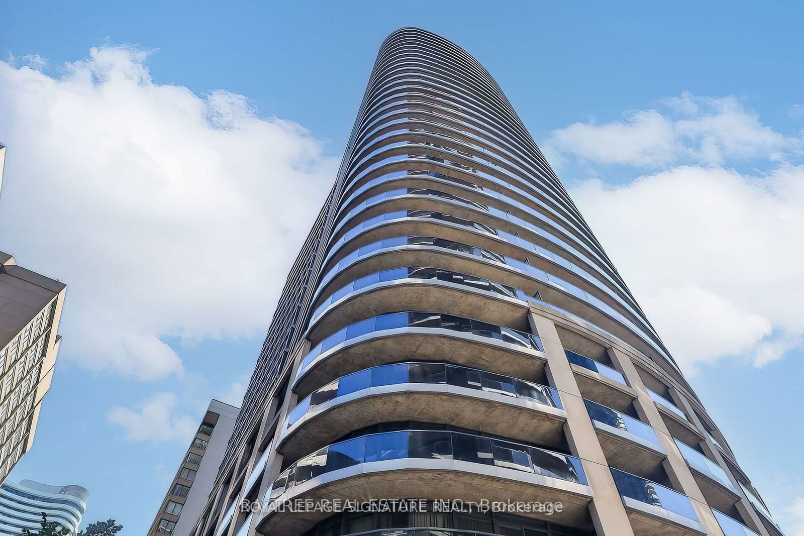 25 Carlton St, unit 2308 for rent