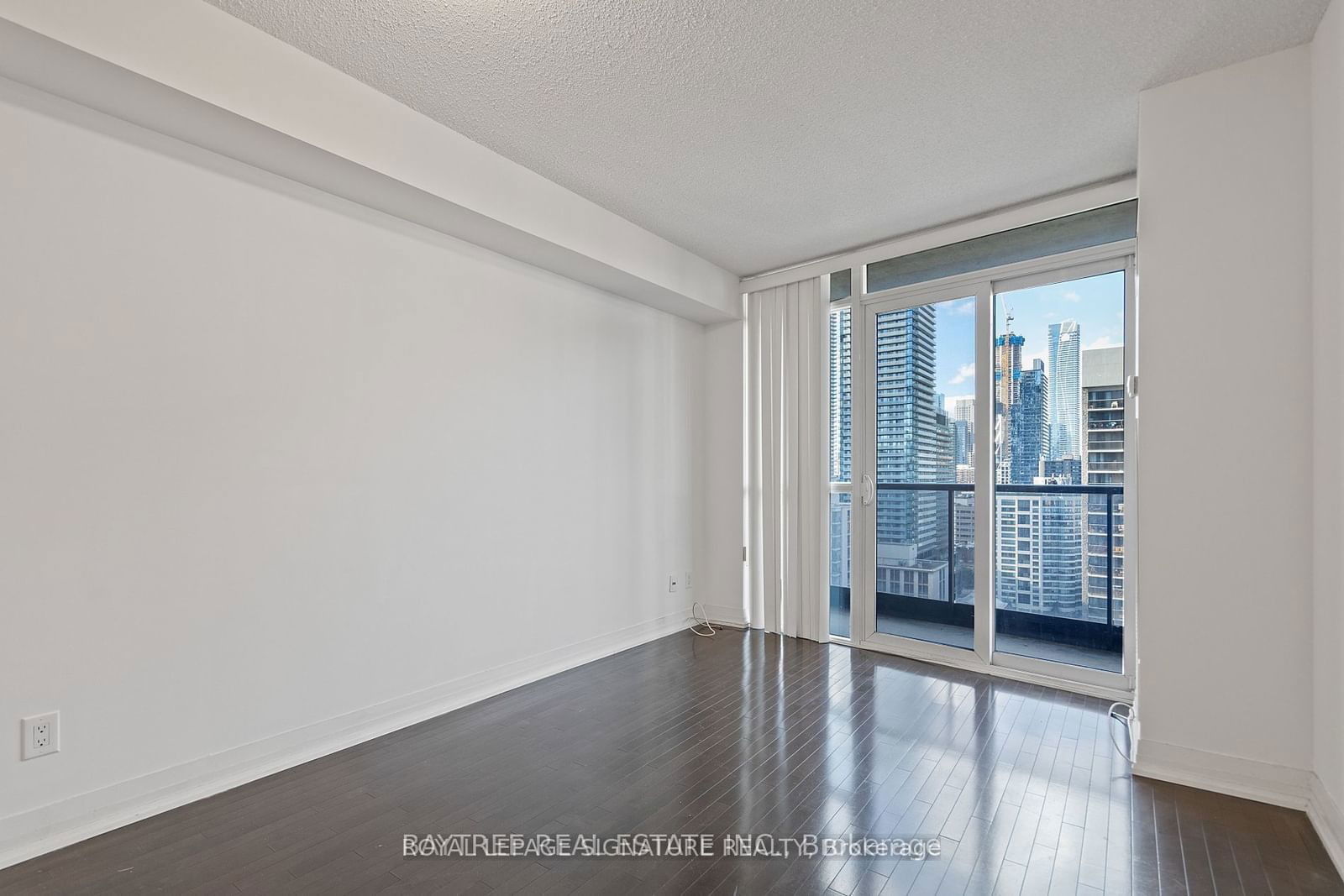 25 Carlton St, unit 2308 for rent