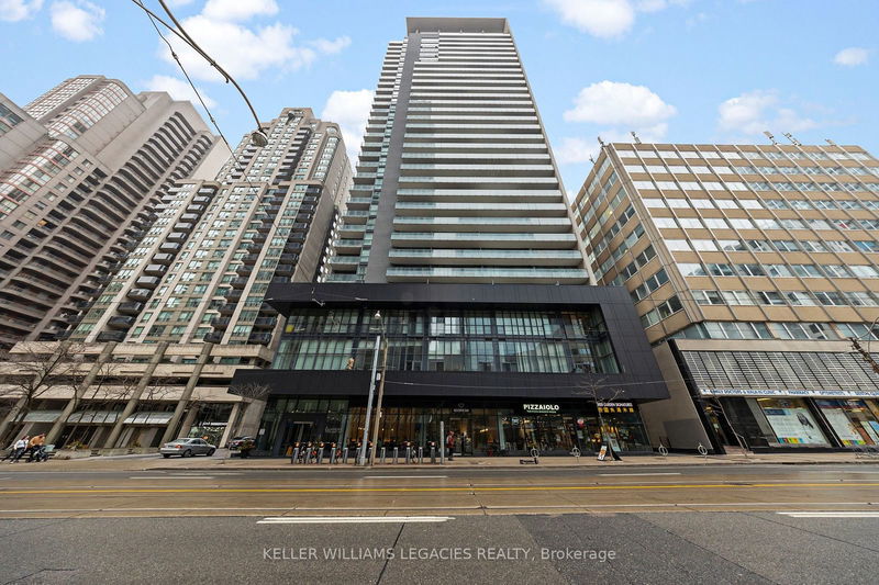 770 Bay St, unit 413 for sale