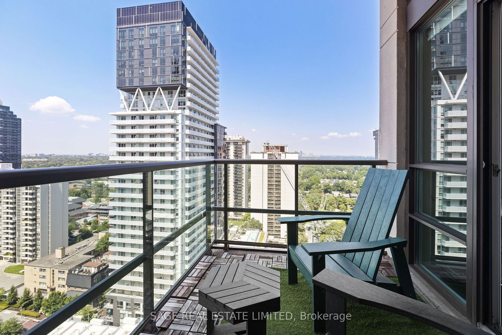 88 Broadway Ave, unit PH5 for sale