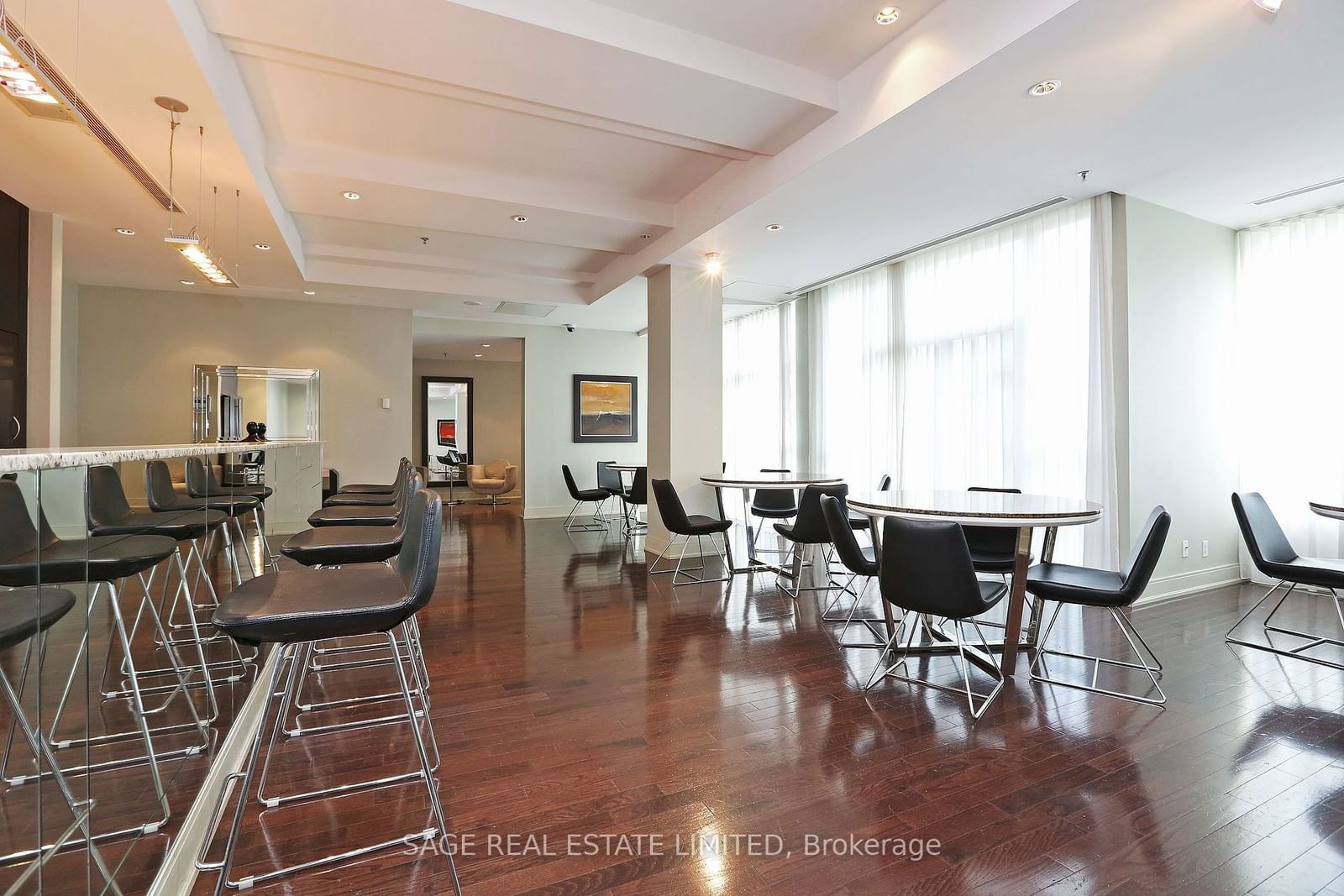 88 Broadway Ave, unit PH5 for sale