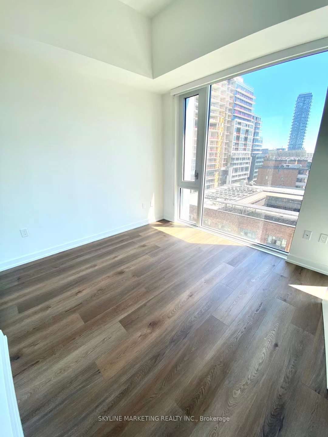 158 Front St E, unit 721 for rent