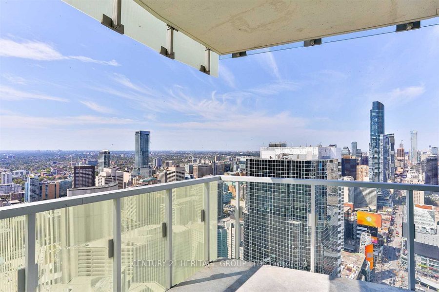 197 Yonge St, unit 5012 for rent