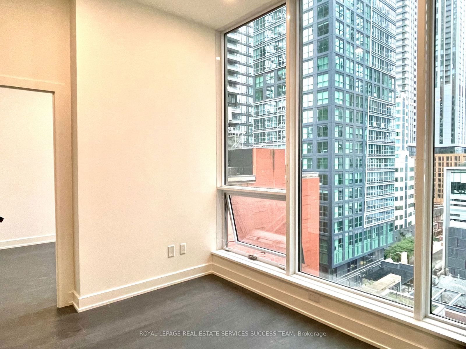 15 Mercer St, unit 902 for rent