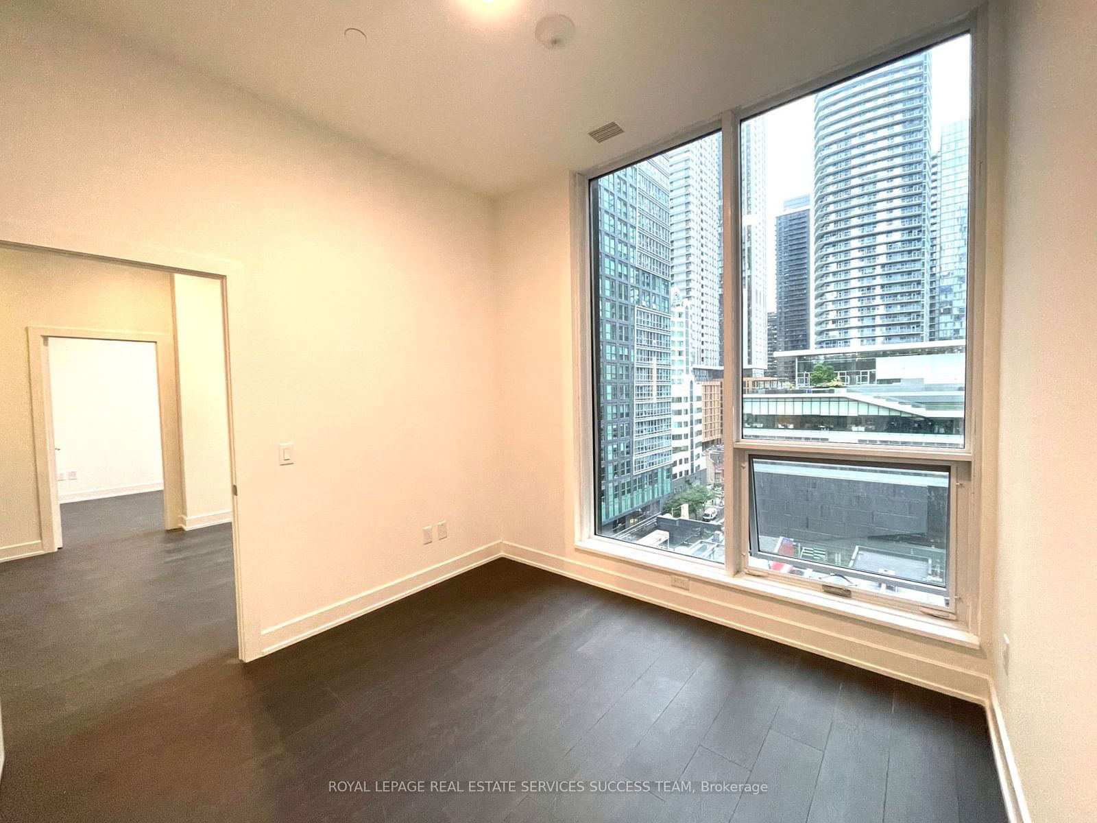 15 Mercer St, unit 902 for rent