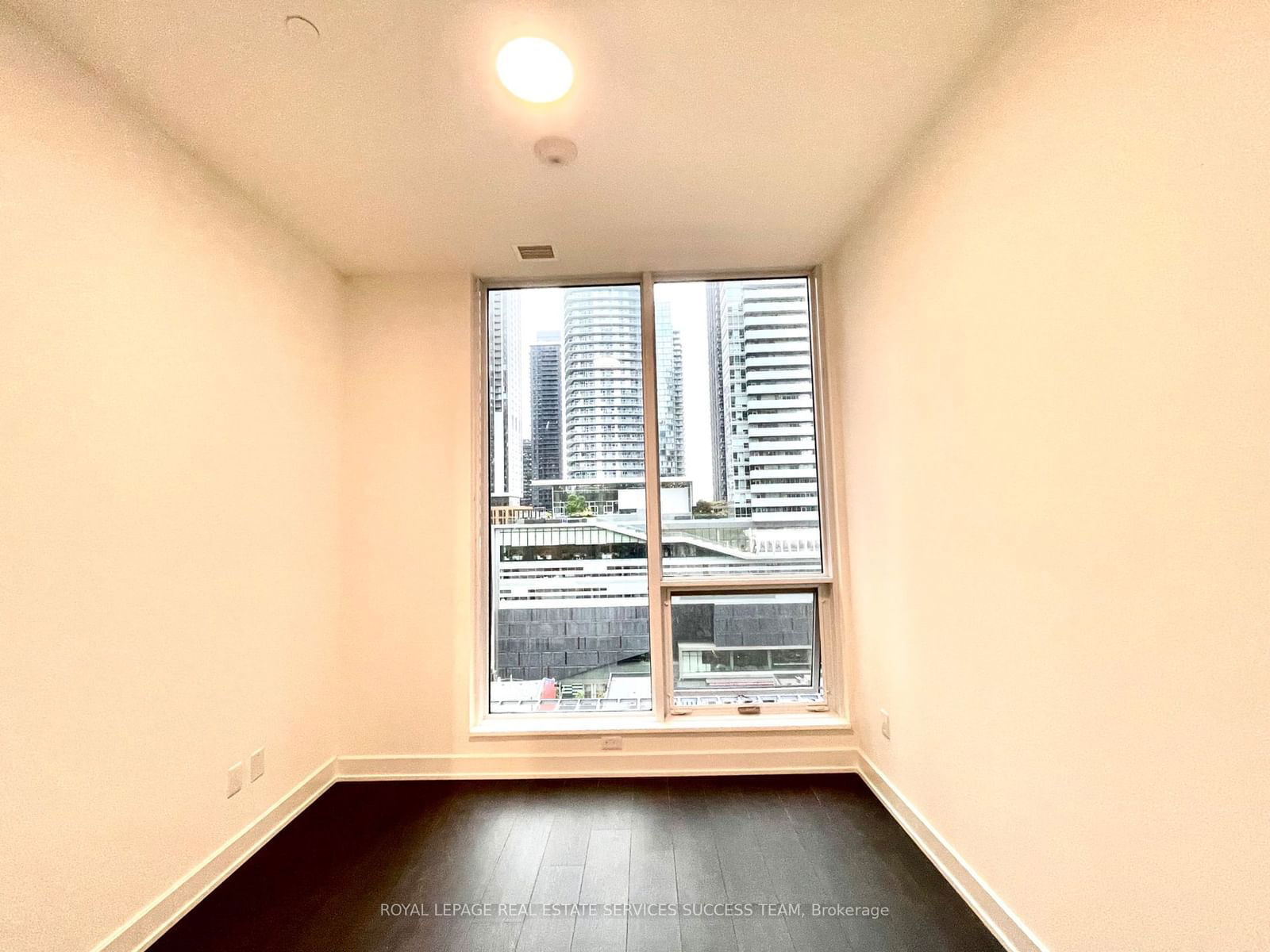 15 Mercer St, unit 902 for rent