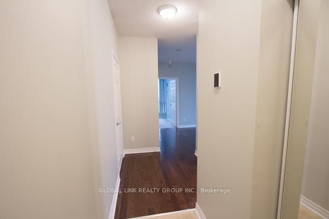 18 Holmes Ave, unit 2203 for rent