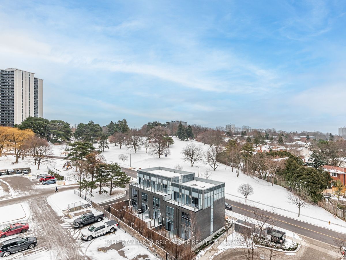 18 Graydon Hall Dr, unit 808 for sale