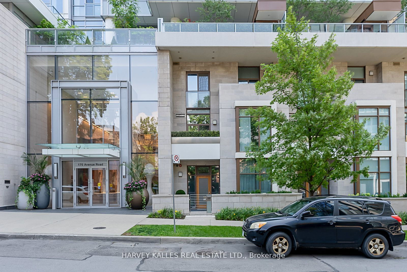 Pears on the Avenue Condos, Downtown, Toronto