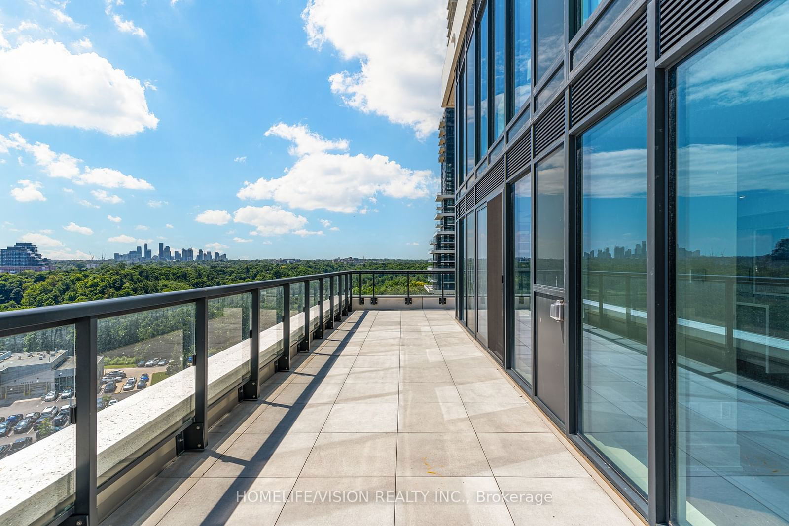 Auberge On The Park Condos, North York, Toronto