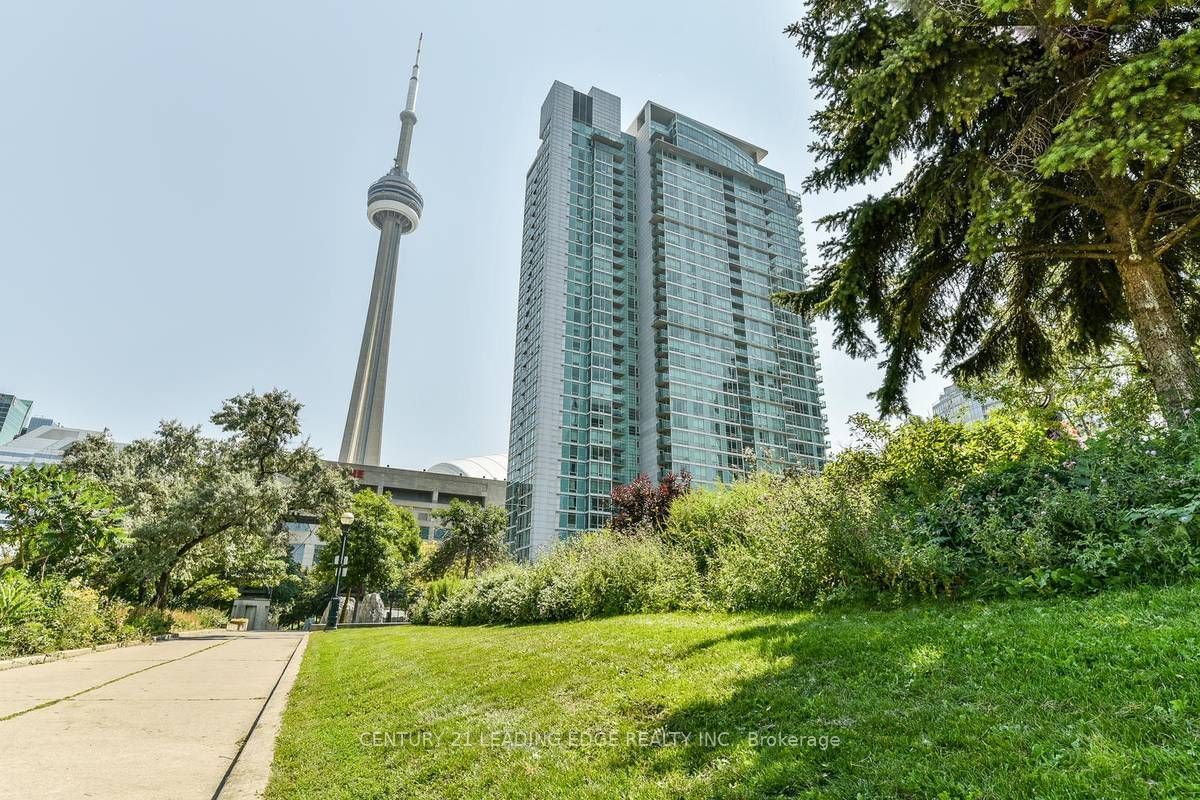 81 Navy Wharf Crt, unit 3305 for rent