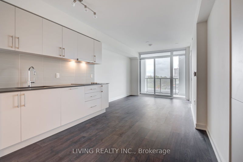 27 Bathurst St, unit 308W for rent