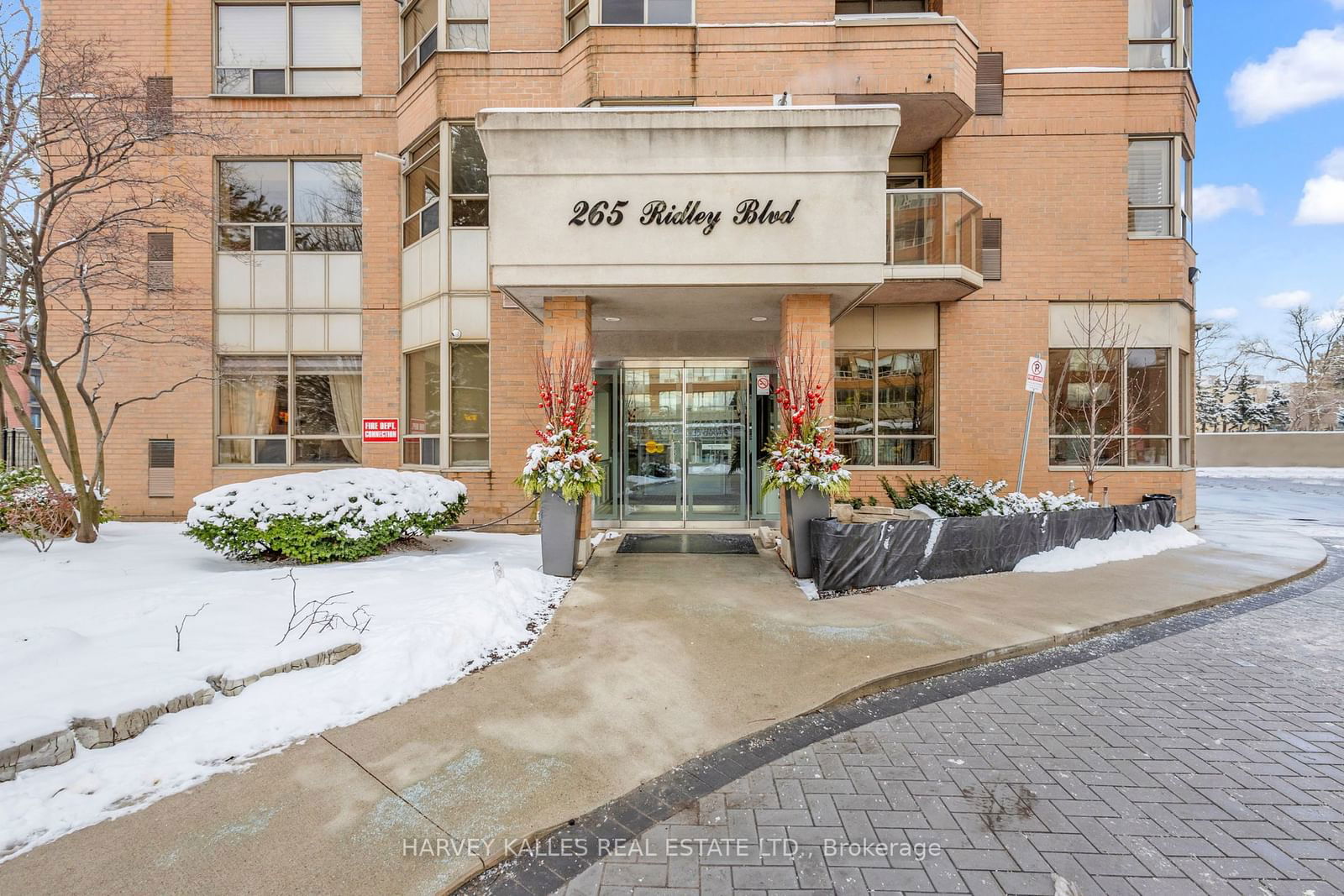 Residences of Ridley Boulevard, North York, Toronto