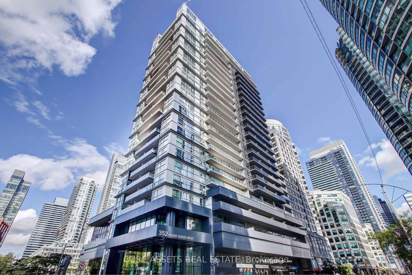 352 Front St W, unit 315 for rent