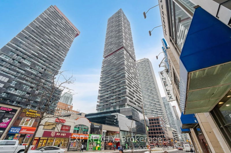 8 Eglinton Ave E, unit 703 for rent