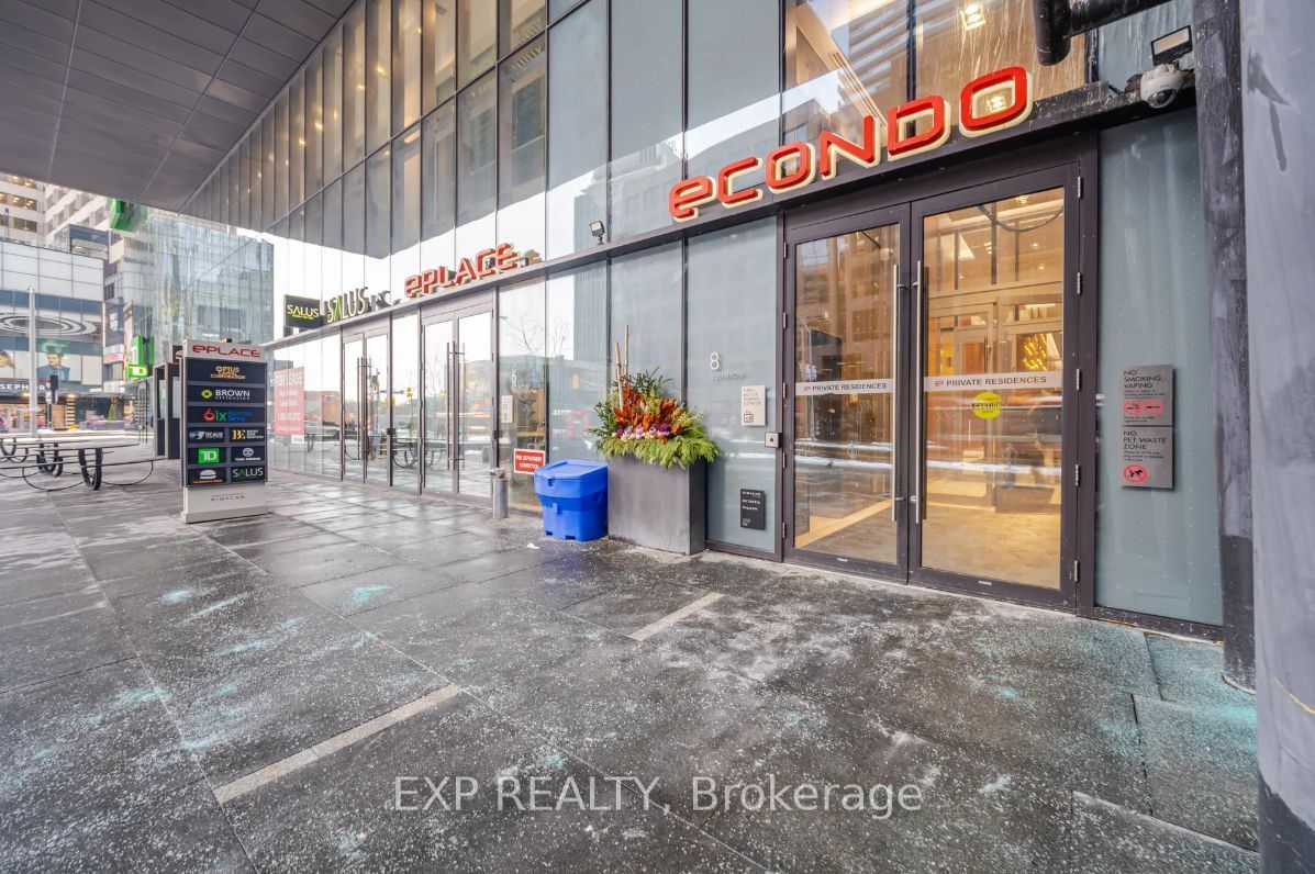 8 Eglinton Ave E, unit 703 for rent