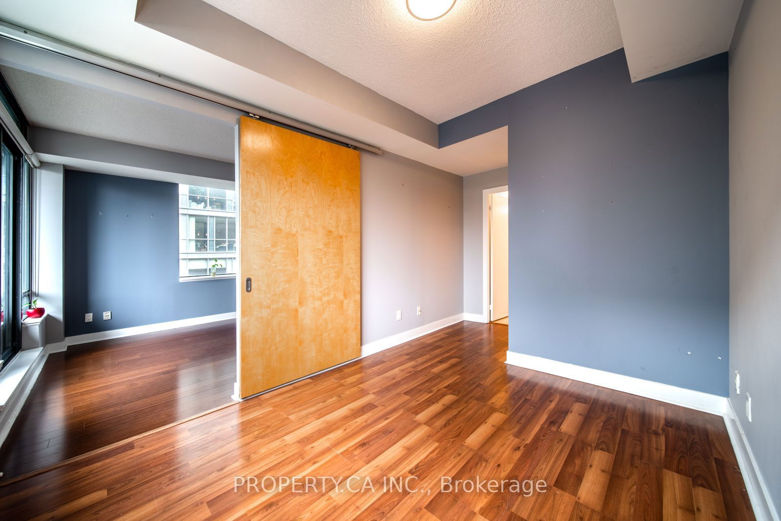 438 King St W, unit 1314 for sale