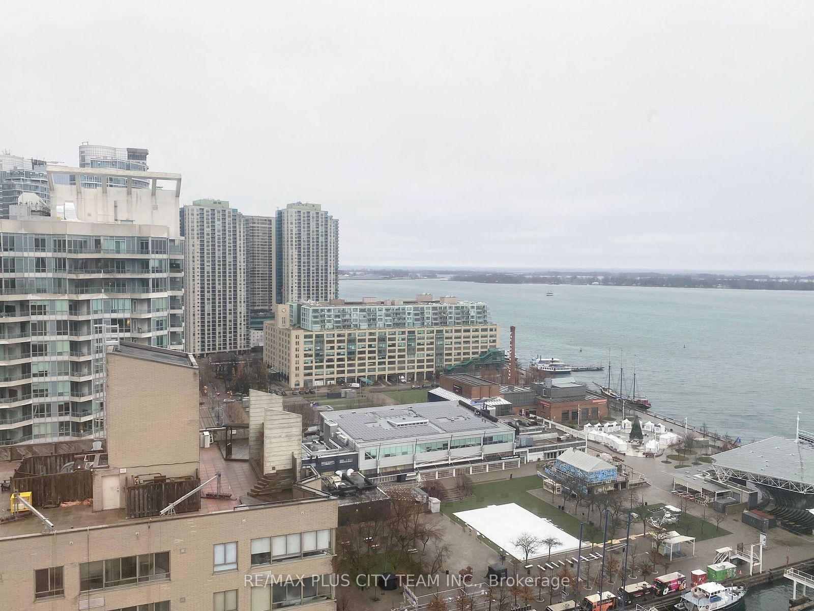 260 Queens Quay W, unit 2508 for rent