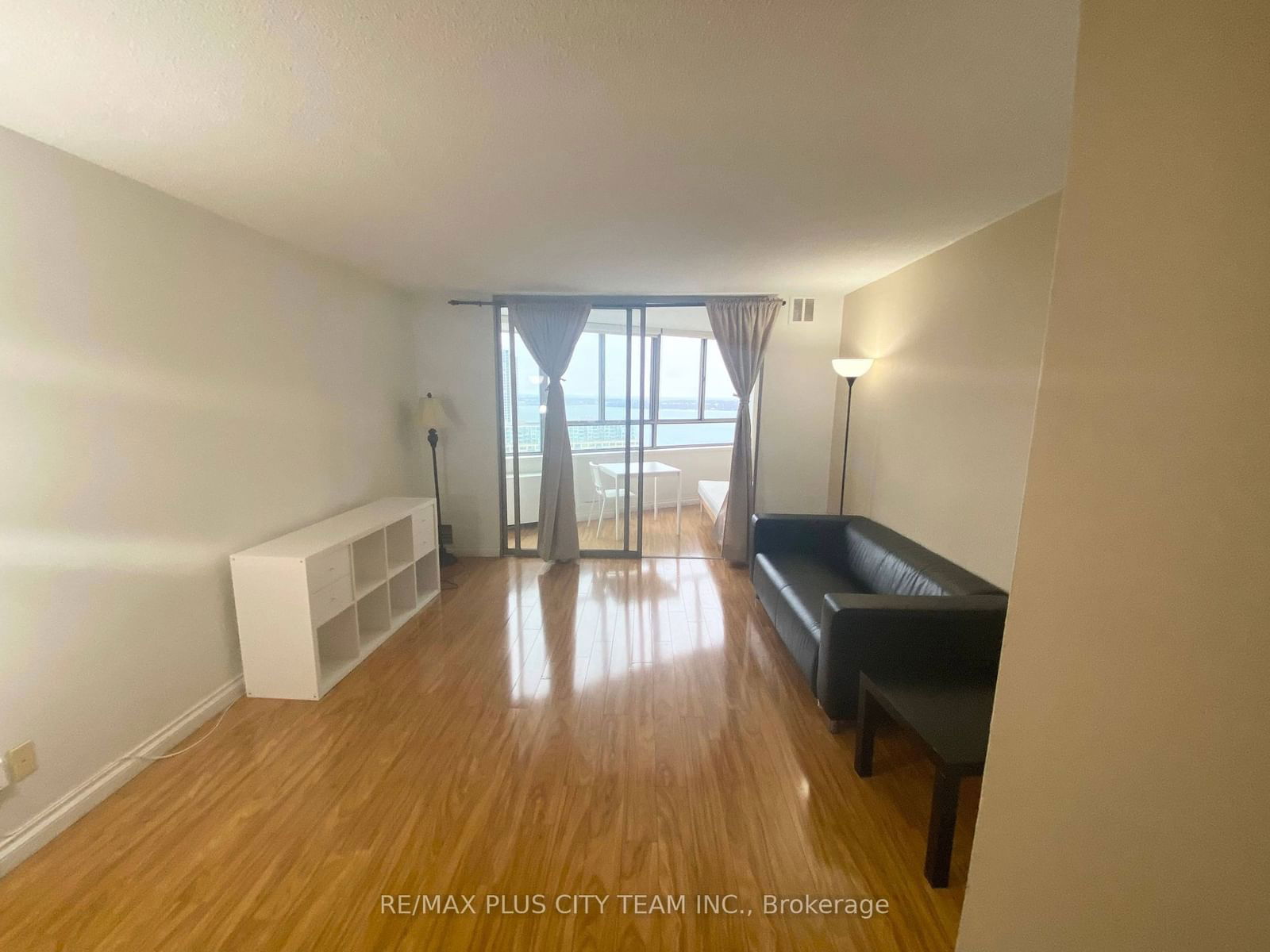 260 Queens Quay W, unit 2508 for rent