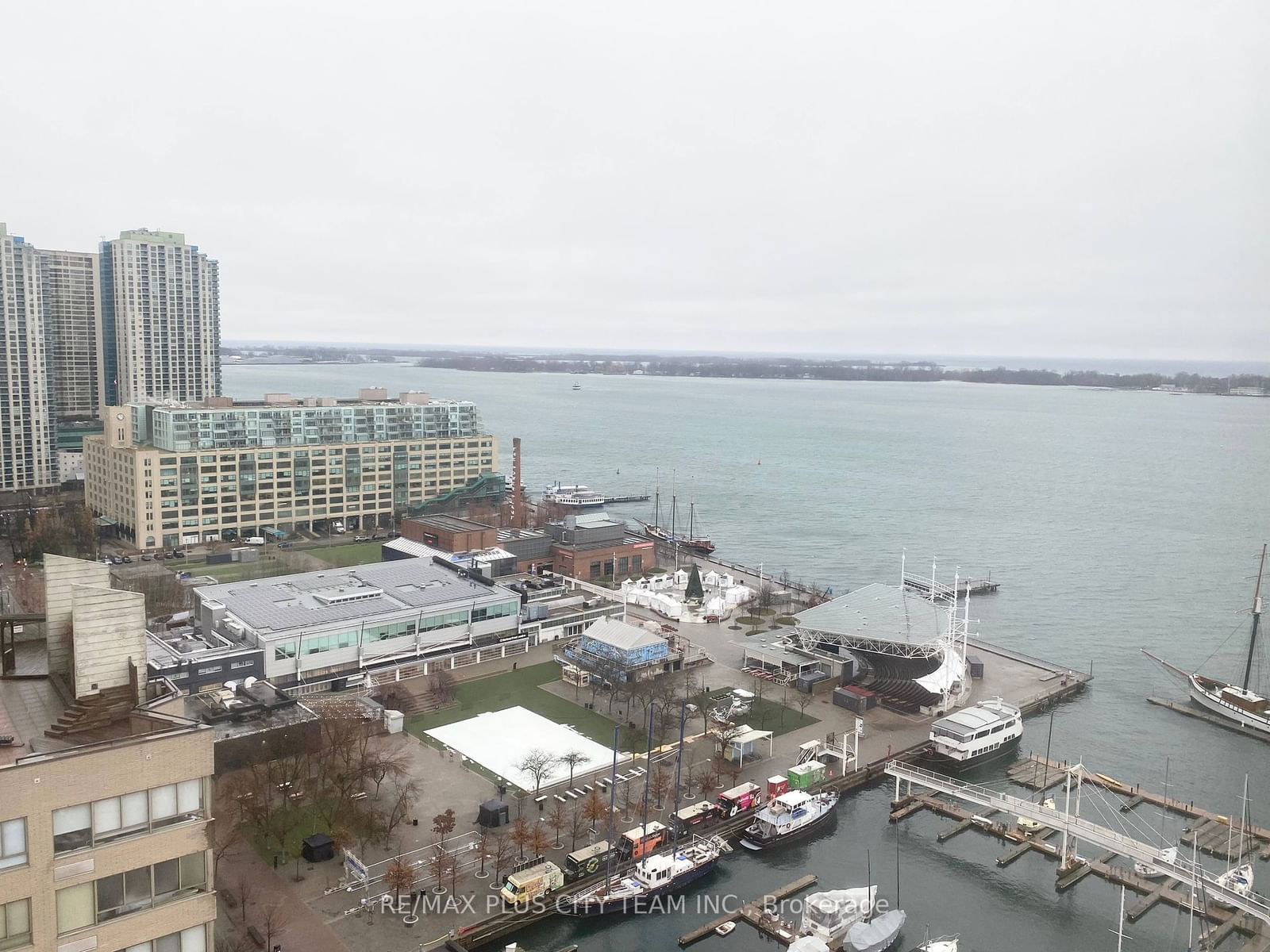 260 Queens Quay W, unit 2508 for rent