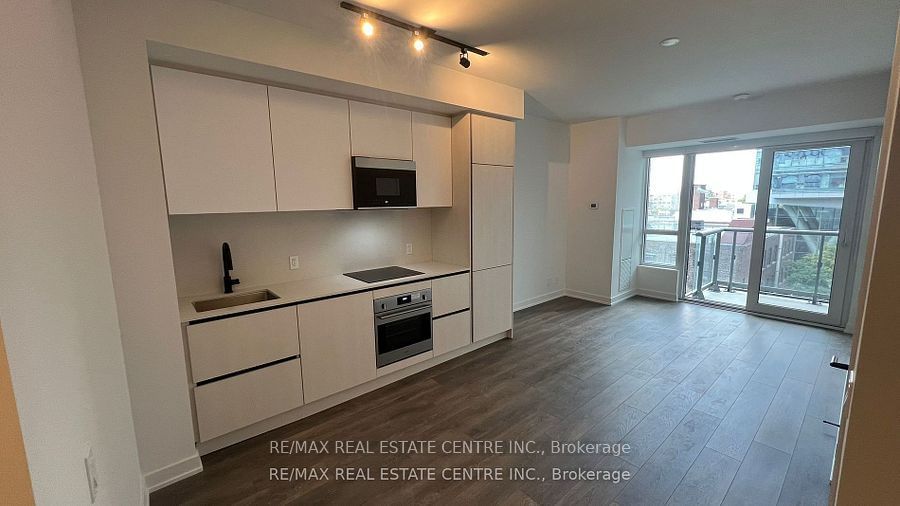 108 Peter St W, unit 725 for rent