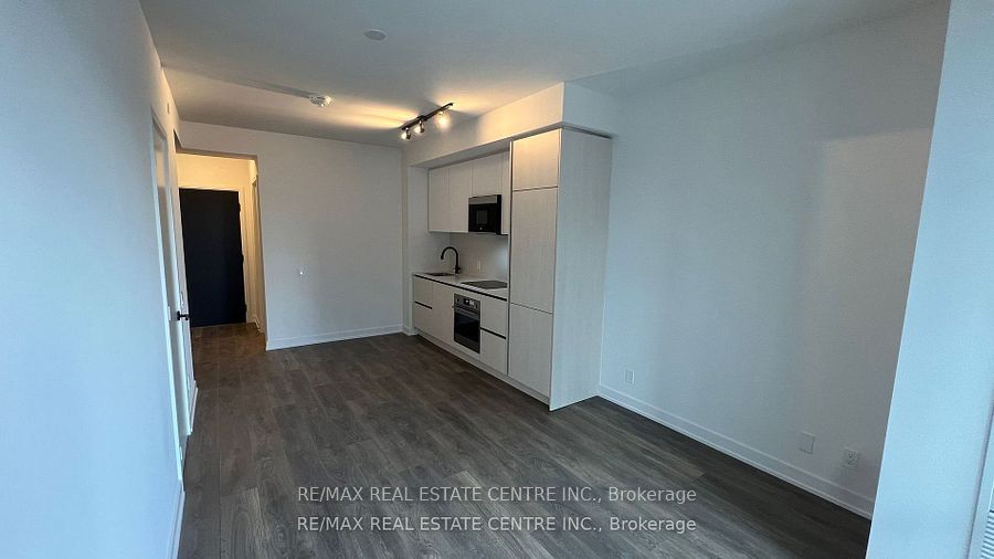 108 Peter St W, unit 725 for rent