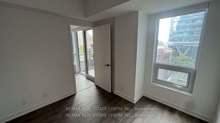 108 Peter St W, unit 725 for rent