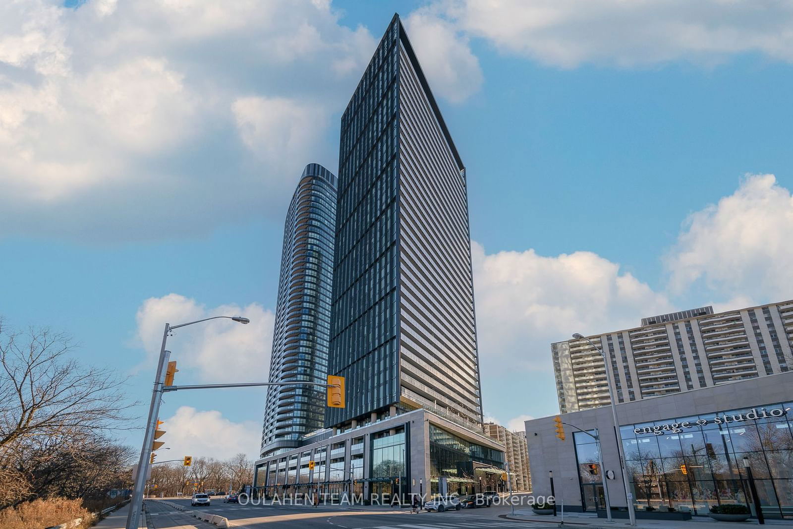 575 Bloor St E, unit 1704 for sale