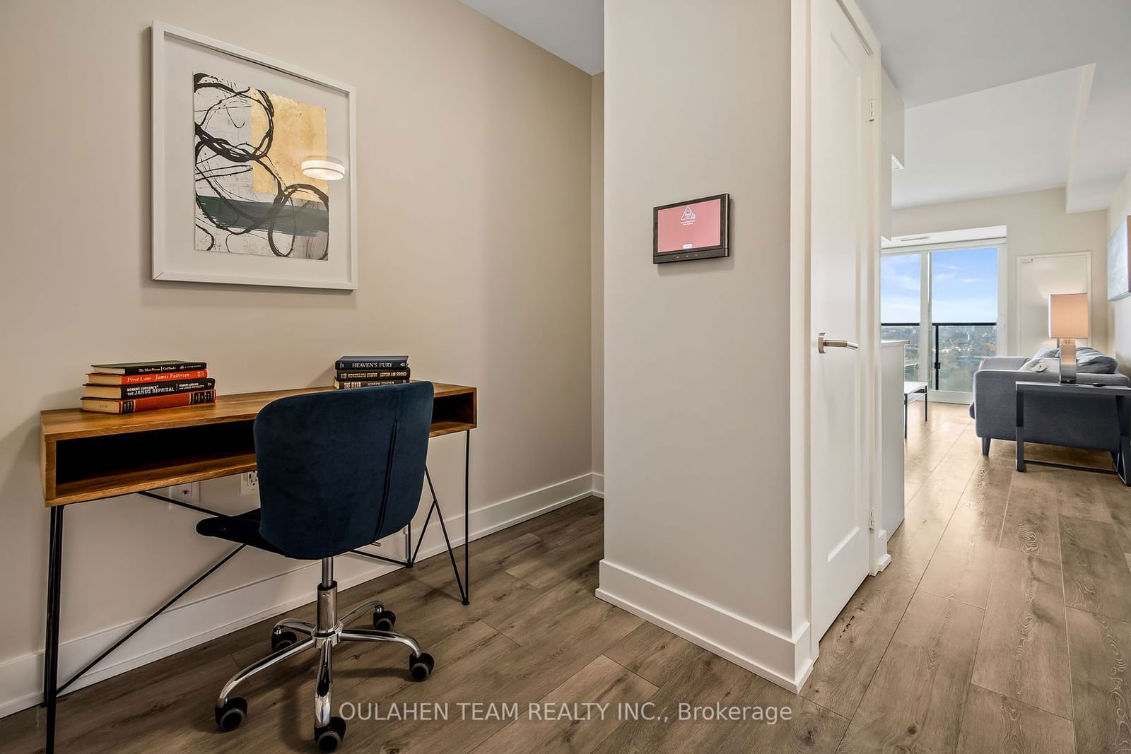 575 Bloor St E, unit 1704 for sale