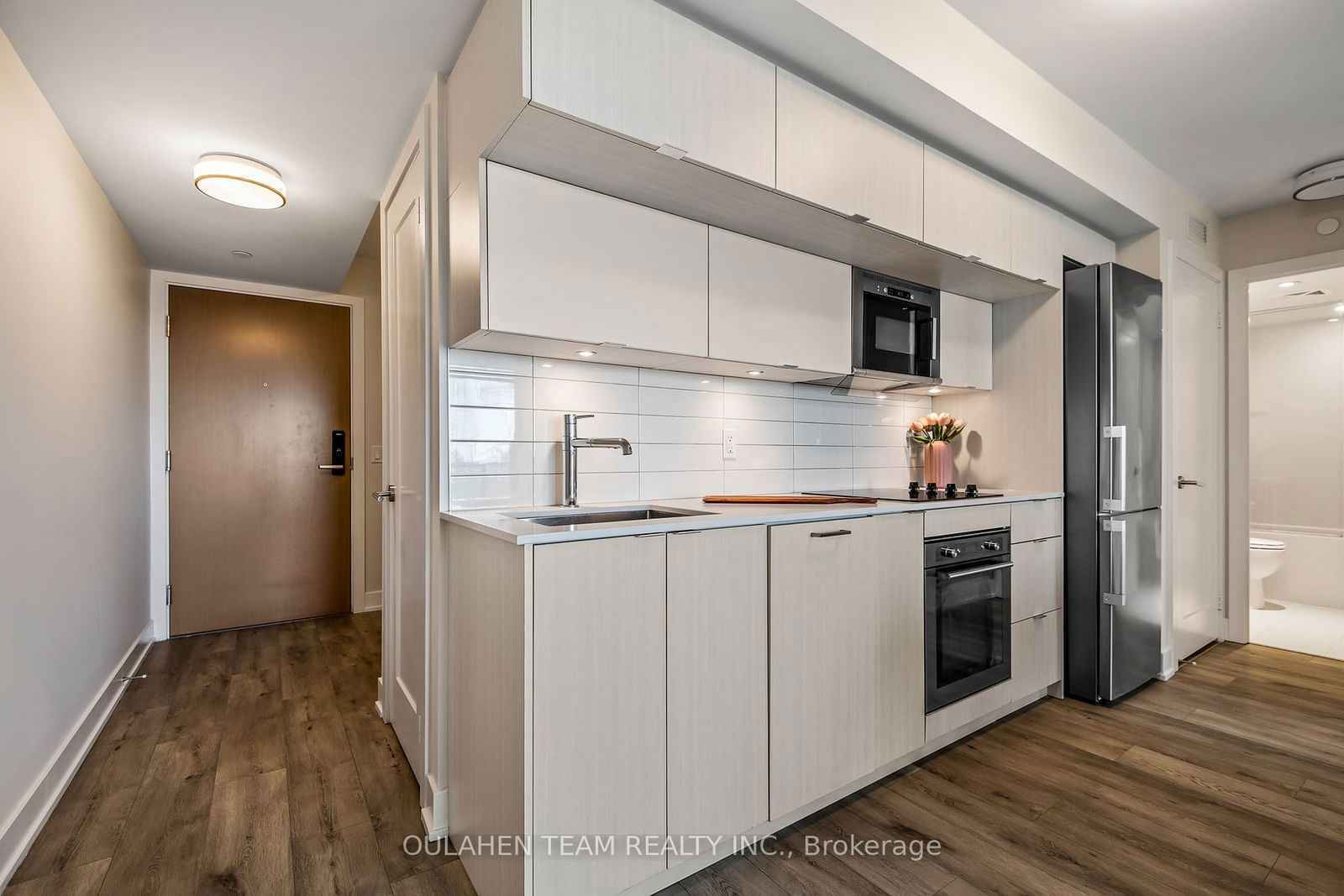 575 Bloor St E, unit 1704 for sale