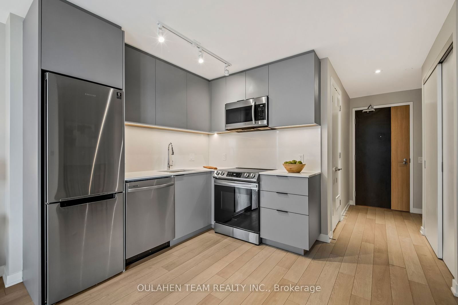 50 Power St, unit 1904 for sale