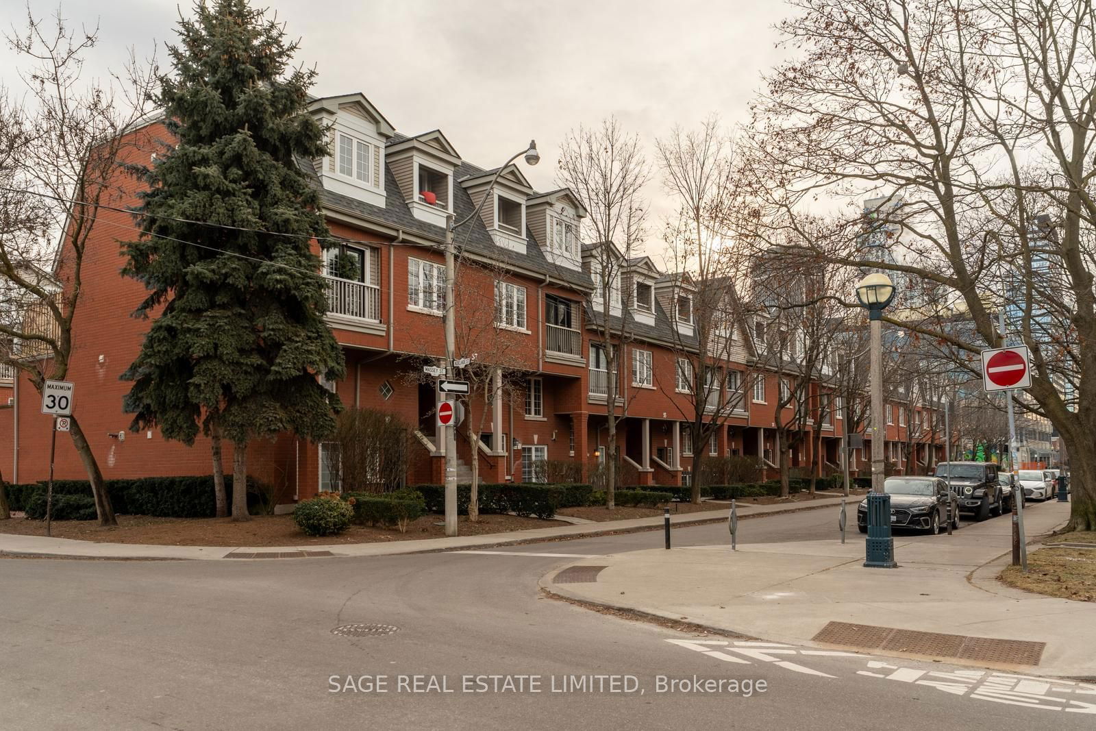 Town Villas at Massey Common, Downtown, Toronto